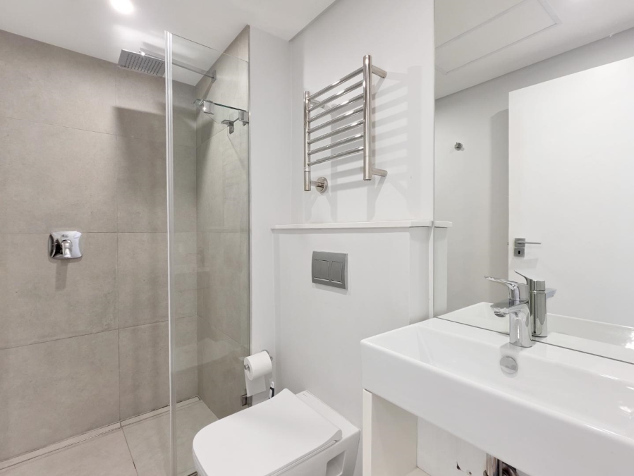2 Bedroom Property for Sale in Sea Point Western Cape